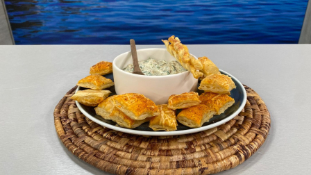 Este lunes 20 de abril del 2026 preparamos dip de cangrejo y espinaca, junto al chef Felipe Campana.