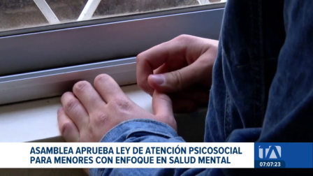 La nueva normativa busca blindar a los menores con psicoeducación en las aulas y mayor cobertura en salud mental. Un reportaje de Ismenia Solórzano