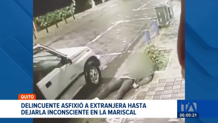 Una cámara de seguridad captó cuando el delincuente asfixió a una mujer para robarle su teléfono celular. Un reportaje de Gustavo Jaramillo