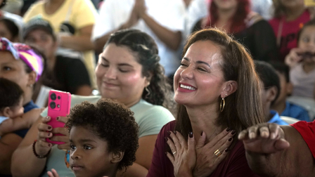 Marcela Aguiñaga renuncia a la Prefectura del Guayas este 2026