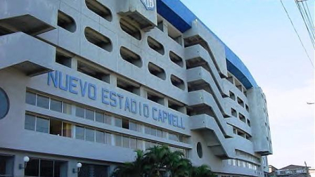 Imagen de archivo de la fachada del estadio Capwell, ubicado en el sur de Guayaquil.