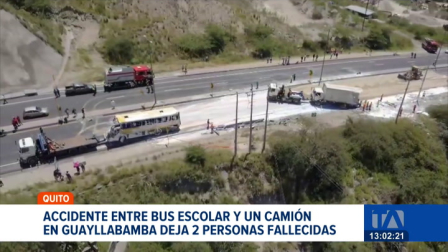 El siniestro involucró a una unidad que transportaba niños a la catequesis; se registran 42 heridos tras la fuerte colisión al noreste de Quito. La vía ya fue habilitada.