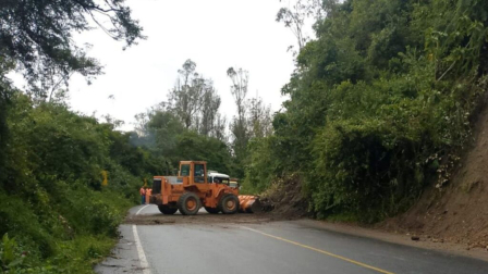 Vías cerradas en Pichincha este lunes 27 de abril por lluvias y deslizamientos