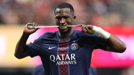 El Paris Saint-Germain (PSG), con el defensor ecuatoriano Willian Pacho como pilar fundamental,