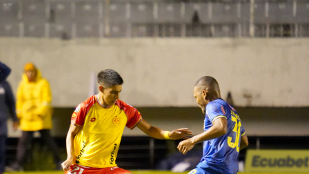 Sociedad Deportiva Aucas recibe a Delfín por una fecha más de LigaPro en el estadio Gonzalo Pozo Ripalda.