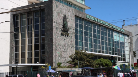Plantón en el IESS: Jubilados protestan en Quito