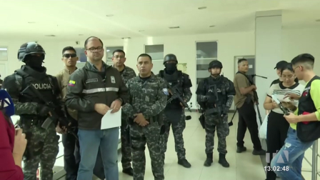 Se intervinieron sedes de la eléctrica CNEL en varias provincias; el operativo en Guayaquil dejó varios detenidos tras denuncias de cobros anómalos a los usuarios.