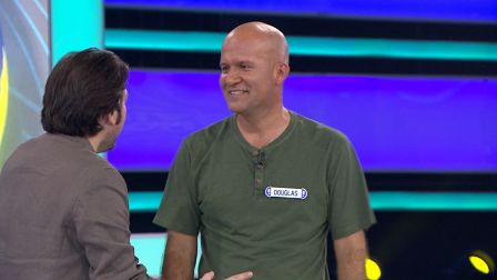 Douglas Salvador el gran ganador de la noche, celebra la victoria en el 'Duelo Final' de ¡Ahora Caigo! Naide se salva