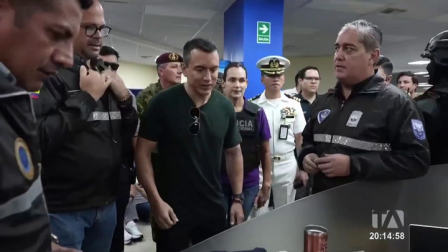 Las oficinas en Guayaquil operan con personal reducido tras las intervenciones; la Fiscalía y la Unidad de Análisis rastrean el millonario daño económico al Estado por irregularidades internas.