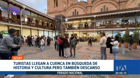 Cuenca se consolida como uno de los destinos preferidos en este feriado. Turistas recorren los ríos, museos y parques emblemáticos. Un reportaje de Iván Rodríguez