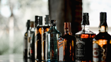 Desde el 4 de mayo de 2026, se actualiza la cantidad de litros permitidos para el ingreso de bebidas alcohólicas como efectos del viajero.
