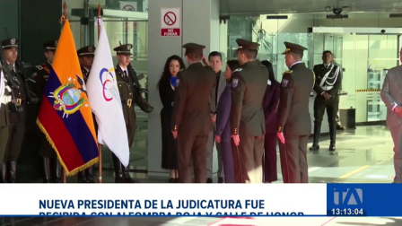 Pese a que el evento protocolar de bienvenida se realizó este lunes, la nueva titular instaló su primera sesión el domingo para proceder con medidas disciplinarias contra dos magistrados.