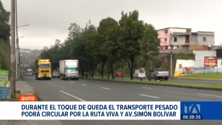 Con el objetivo de asegurar el abastecimiento de productos básicos en los mercados, las autoridades permitieron la libre circulación de camiones. Un reportaje de Stephany Paz