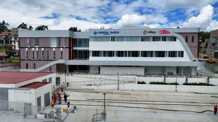 El hospital de Baños de Cuenca abrió la postulación para vacantes en distintas áreas.