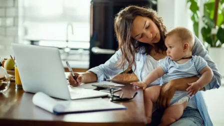 Las madres que trabajn fuera del hogar tienen derechos y beneficios variados en todo el mundo.