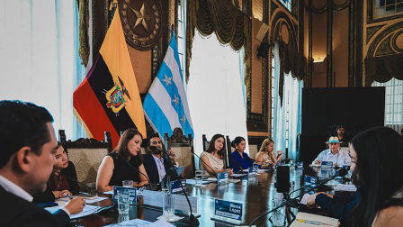 Sesión del Concejo Cantonal del 2 de abril de 2026, presidida por la alcaldesa de Guayaquil subrogante, Tatiana Coronel.