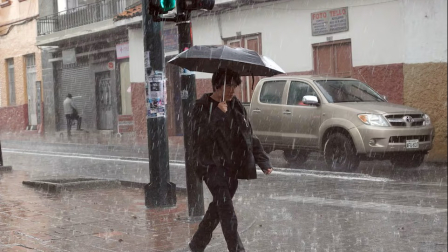 El Inamhi alertó de fuertes lluvias en la Costa y Sierra de Ecuador.