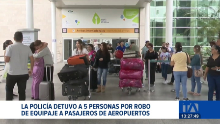 La Policía desarticuló a una red que operaba cerca de aeropuertos; los delincuentes obtenían datos de sus víctimas a través de personas allegadas a estas.