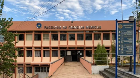 Dos estudiantes denuncian haber sido víctimas de abuso de poder en la Facultad de Medicina de la Universidad Central.