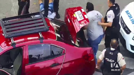 Gracias al monitoreo de cámaras de Segura EP y la rápida acción de la Policía Nacional, se logró rescatar a un conductor que permanecía retenido. Un reportaje de Jazmín Solís
