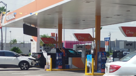 En la estación de servicio Primax, ubicada en la av. Juan Tanca Marengo, norte de Guayaquil, se quedó sin combustible, la tarde del 11 de mayo de 2026.