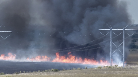 Una gran columna de humo se registró debido a los incendios en el sur de Florida.