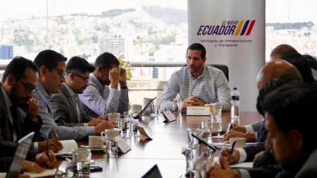 El ministro Roberto Luque se reunió con transportistas este martes 12 de mayo de 2026.
