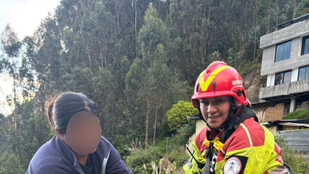 Un perro cayó por una quebrada cerca de 30 metros en el sector de San Roque.