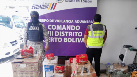 Agentes del Senae realizaron operativos de control en la frontera sur de Ecuador.