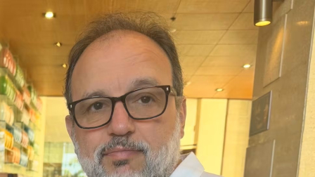 Gustavo Palacios, microbiólogo