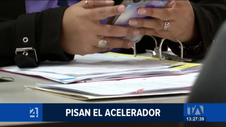 Mercedes Caicedo convocó sesiones diarias del Pleno para tramitar más de 80 casos que podrían quedar en la impunidad antes de que termine junio.