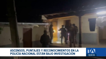 Uniformados habrían adulterado condecoraciones y certificados con el objetivo de obtener ventajas, reconocimientos y ascensos dentro de la institución. Un reportaje de Catalina García