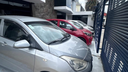AMC clausuró dos concesionarias de vehículos en el sector Iñaquito, en el norte de Quito.