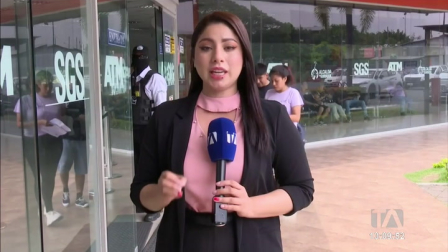 Los inconvenientes se registran a escala nacional, lo que obligó a los usuarios a acudir a las agencias de Quito y Guayaquil para tramitar de forma presencial. Un reportaje de Ericka Vera