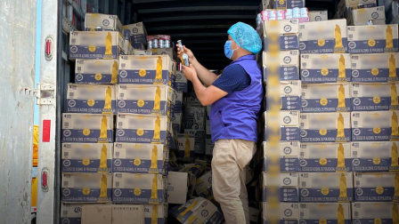 Aduana y la Agencia de Control Sanitario, Arcsa, detectaron más de 36 000 cervezas irregulares en Portoviejo, provincia de Manabí.