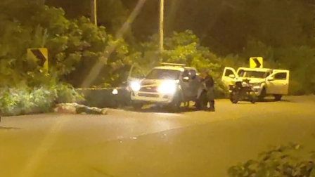 Un cadáver envuelto en una hamaca fue hallado en Manabí.
