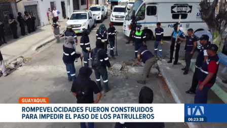 En una intervención interinstitucional, la Policía y el Municipio demolieron decenas de rompevelocidades instalados ilegalmente en las calles. Un reportaje de Paula Kuhn