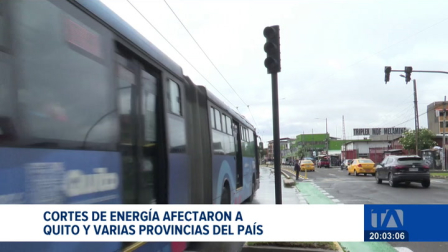 El Cenace atribuyó la emergencia a inconvenientes temporales en la operación de Coca Codo Sinclair generados por la acumulación de sedimentos en ríos amazónicos. Un reportaje de Ismenia Solórzano