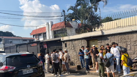 La dirección municipal de Justicia y Vigilancia clausuró la vivienda donde se hacía una fiesta sin permisos, en Urdesa, norte de Guayaquil, el 21 de mayo de 2026.