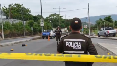 Un policía vestido de civil se enfrentó a cuatro asaltantes en Guayaquil.