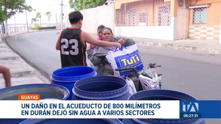 El desabastecimiento de agua golpea la calidad de vida de múltiples sectores de Durán. La ciudadanía exige soluciones inmediatas. Un reportaje de Jazmín Solís