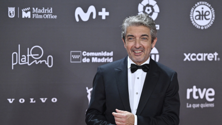 Argentinian actor Ricardo Darin arrives at the Platino Awards for Ibero-American cinema ceremony at the Ifema congress centre in Madrid on April 22, 203. (Photo by OSCAR DEL POZO / AFP)