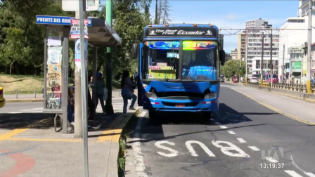 El Municipio y el gremio de transportistas finalizaron cuatro reuniones con consensos, provocando pronunciamientos en las calles y en el Concejo Metropolitano.
