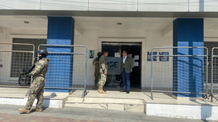 La mañana de este 26 de mayo se hallanaron las oficinas de la Fiscalía de Manta.