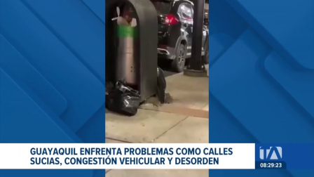 Habitantes de varios sectores de Guayaquil expresan su malestar por el descuido de la ciudad. Autoridades no brindan soluciones. 
Un reportaje de Ever Moreira