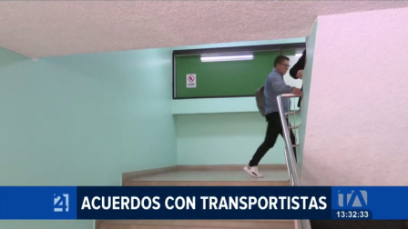 Dirigentes de 55 operadoras analizaron los requisitos previos al alza del pasaje a 40 centavos desde 2027; asesores técnicos advierten la necesidad de cambiar el modelo de pago.