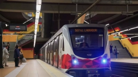El Metro de Quito adelantará su horario de funcionamiento por la carrera Quito 15K.