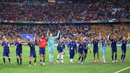 La Selección de Países Bajos en un amistoso de preparación.