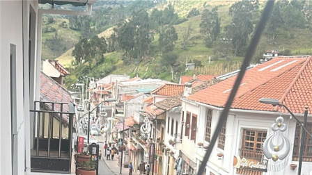 Hombres armados ingresaron a una joyería en Chordeleg, en Azuay.