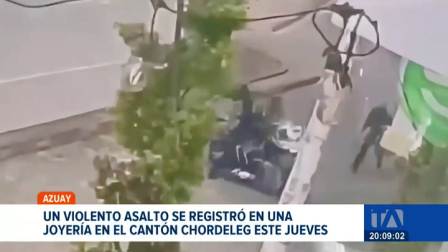Pobladores atraparon a tres de los delincuentes tras el robo donde murió el dueño del local.